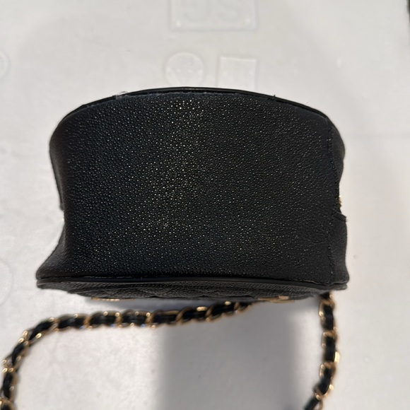 Chanel Filigree Round Clutch with Chain Quilted Caviar Mini - Picture 5 of 16